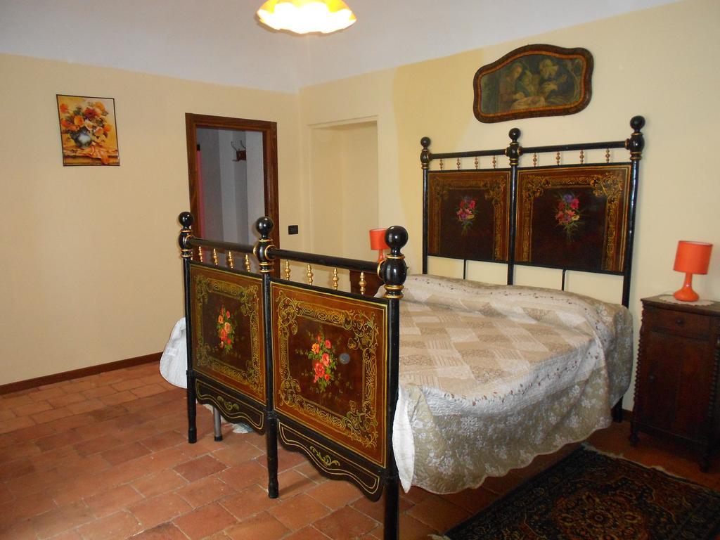 Agriturismo Monrabbioso Apartment Cereseto Bilik gambar